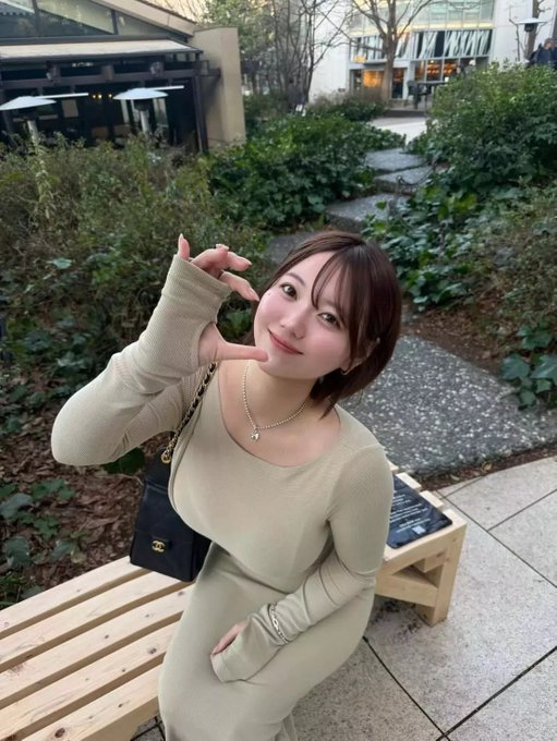 darran_ide's tweet photo. 綺麗なババアならここにいるよ🙄📷 https://t.co/YU3uxYEmBL
