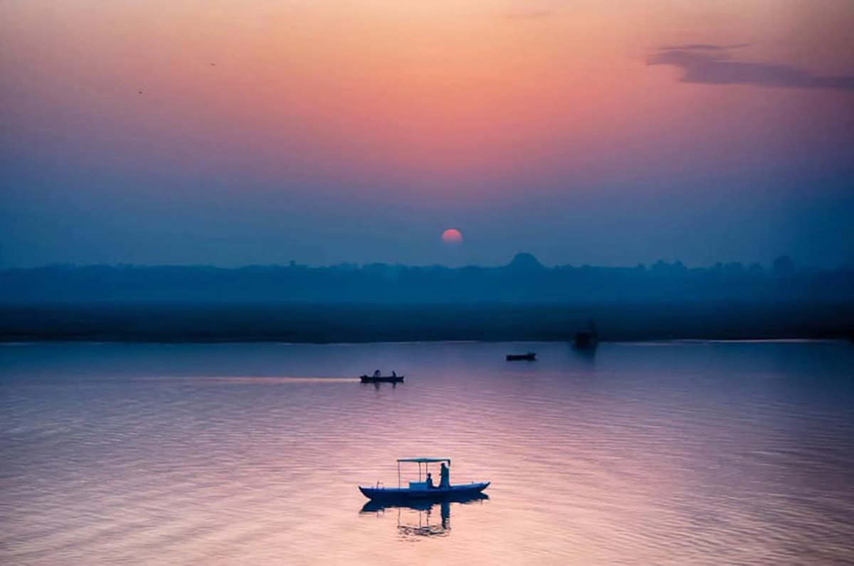 UPIrrigationWR's tweet photo. विश्व नदी दिवस पर जीवनदायिनी माँ गंगा को नमन।
गंगा केवल एक नदी नहीं, भारत की सभ्यता, संस्कृति, आस्था, आजीविका और जैवविविधता की अविरल धारा हैं।
आइए, नदियों को जीवन की धरोहर समझें और उनके संरक्षण में अपनी भूमिका निभाएँ।
#WorldRiversDay #Ganga #RiverConservation https://t.co/jUBXR65o1R