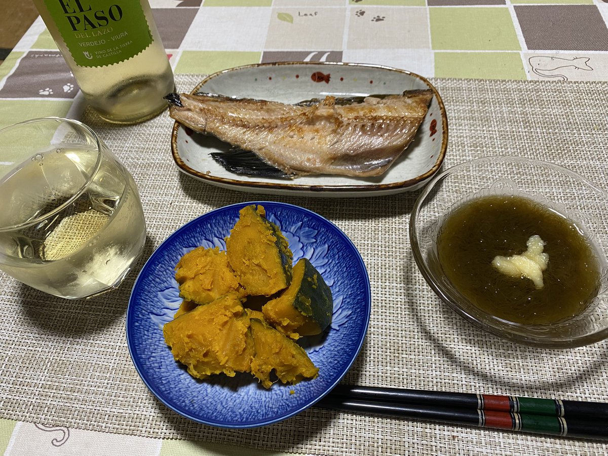 teacup1945's tweet photo. ホッケ焼き
もずく
他

#晩酌 https://t.co/WTnoO7QND0