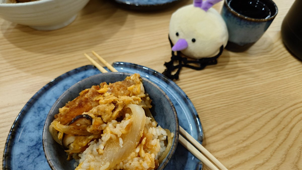 AO_DDLChain's tweet photo. May I present you...
Outclaw having dinner.
#outclaws https://t.co/Z0T0zGNExh
