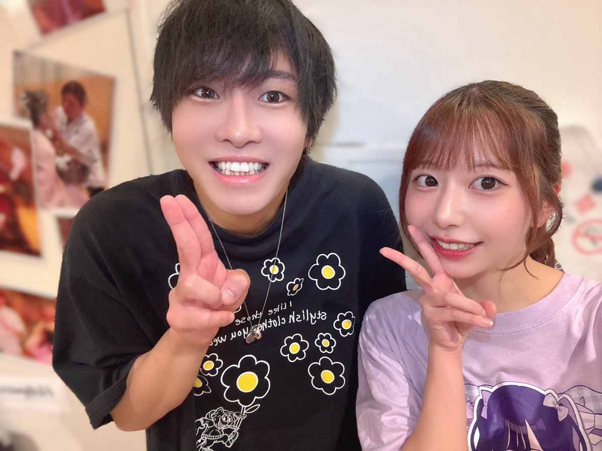 mirin__sakura's tweet photo. スカイピースさんの☆☆イニ☆☆(じん)
@JINJIN1027  さんとお写真撮っていただきました🎶 ニコ厨の時の懐かしい自分が蘇りました✨️ないものねだりの替え歌は天才です💩
真面目にふざける姿、ポジティブな性格、人柄が好きです！とても良い人😭
これからも応援しています！ https://t.co/4zymKYoPZ4