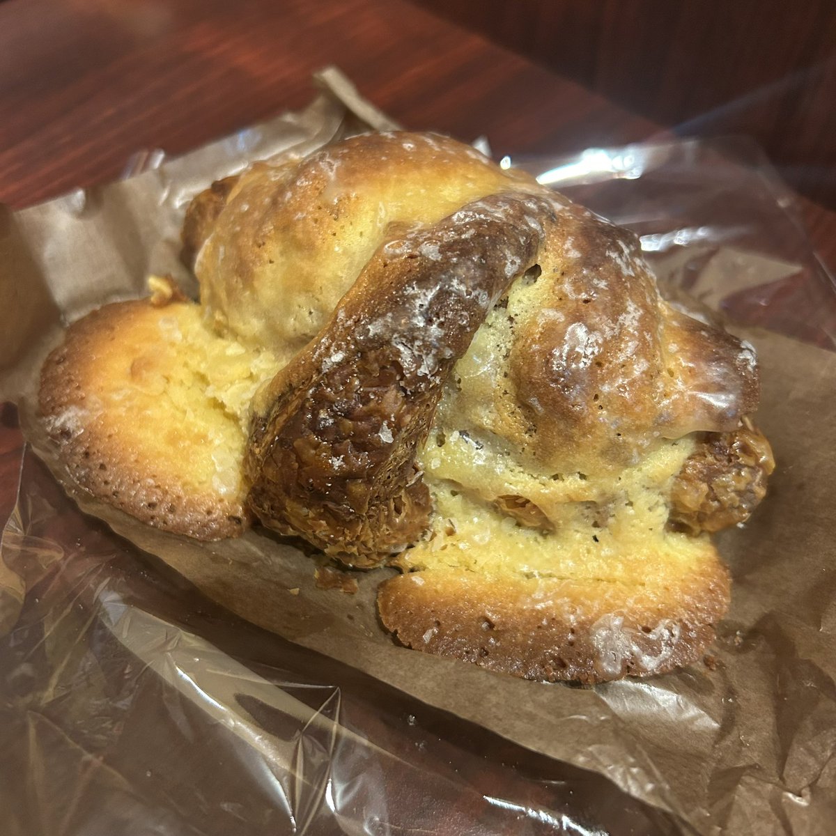matarumataru's tweet photo. ビーネマヤ
マンデルクロワッサン(クロワッサンダマンド)お初
激甘でめっちゃ旨ぁ🤤

モンジェリ(琴似)
スイートポテト(皮付き)
滑らかで優しい甘さ😋
ススキノのお店と同名…無関係？

コーヒースタンド28
スイートポテトスコーン
昨日買ってた、旨☺️

シャトレーゼ
新商品色々
さつまいも大福😍 https://t.co/r8utLRXwX5