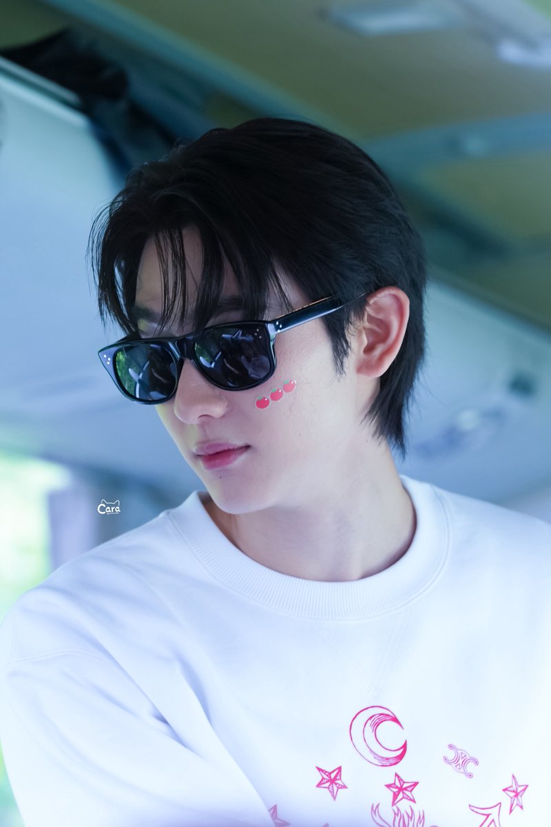 LoveTomato23's tweet photo. หล่อไม่พัก น่ารักไม่หยุด เลยนะกษิ 

FORCEBOOK X BONCHON TRIP D2
#BonchonStaycationxFB https://t.co/qGSnf8ein2