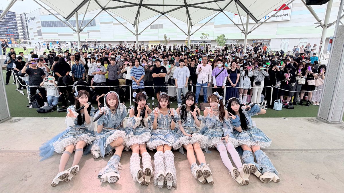 JamsCollection's tweet photo. 4th mini AL 『Jam Wonder』
-リリースイベント in 名古屋-

ららぽーと名古屋にお越しの皆さまありがとうございました🦋𖤐 ̖́-

本日お披露目の「キミちゅき」いかがでしたか💞.ᐣ

次のリリイベは10/4
TOKYO DREAM PARKでお待ちしております.ᐟ

 #ジャムズ https://t.co/nMjOVhQxWy