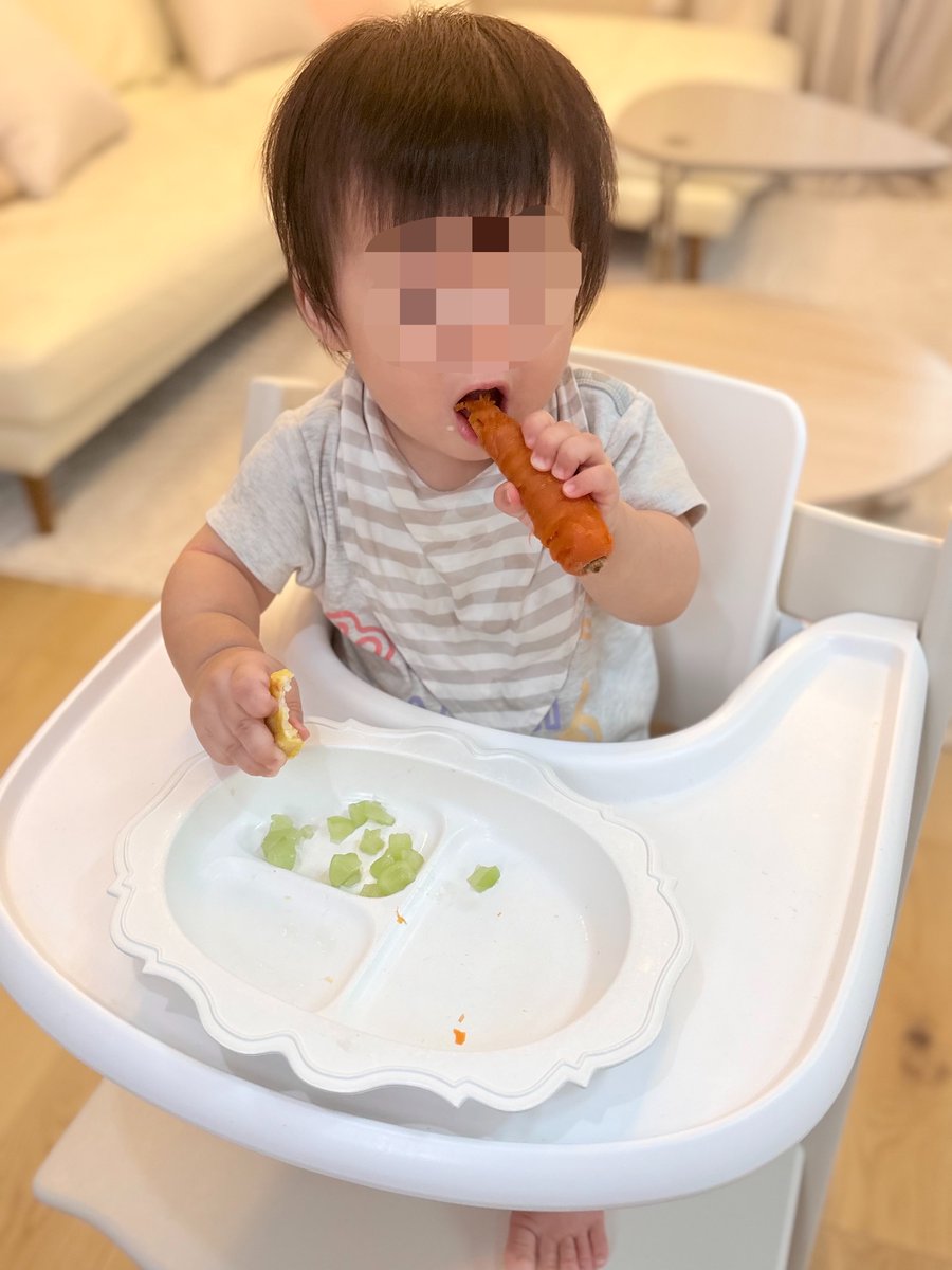 lonely_planet_'s tweet photo. これ10ヶ月息子がすごい勢いで完食してた👶🏻
かぼちゃもにんじんと同じ時間(7分)でほくほく美味しくできたよ🎃
後期離乳食のつかみ食べ練習はアイラップ包み蒸し野菜で解決🥕✨ https://t.co/DondytKVFk