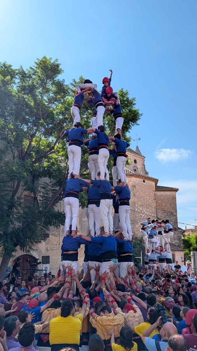 concurscastells's tweet photo. #ConcursTGN2026

🔸  Quarta ronda conjunta (1/2)

🟢 @CastellerMollet 3de7
🟢 @cdBerga 7de7
🟢 @ccerdanyola 3de7

#Castells https://t.co/5SX2NKdt78