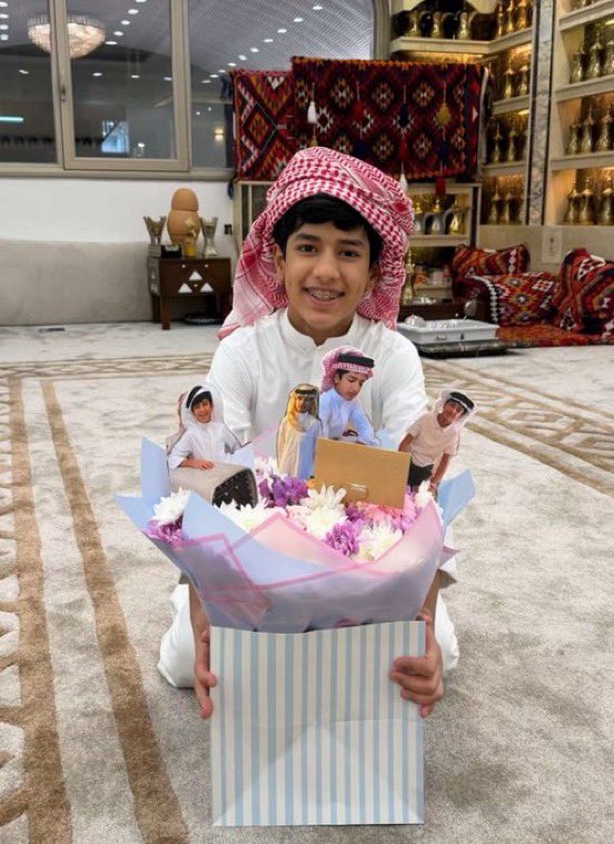 A7medVerse's tweet photo. جمهور احمد والله تعبت من كثر ذوقكم وتميزكم✨
كل مره تثبتون إنكم جمهور غير وكل وقفتكم تليق فيه
الله يزيد احمد جمال وقبول ومحبة ويكتب له الخير وين ما كان
ويخليه دايم محبوب ومرفوع قدره بين الناس
يا حظ احمد فيكم ويا حظكم فيه❣️

#احمد_قزيع_السهلي *#فراج_قزيع_السهلي https://t.co/JspAVdOL2F