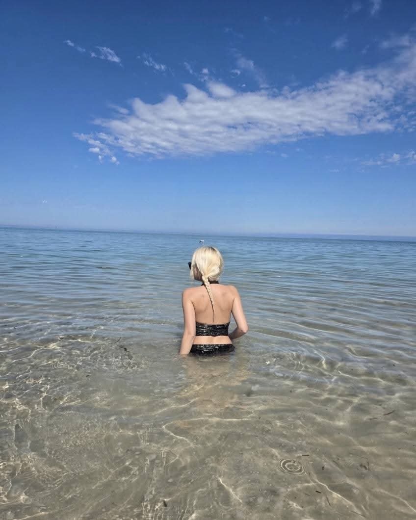 cryptobarbie24's tweet photo. You coming, or am I making this look too tempting? https://t.co/57T6Madzq7