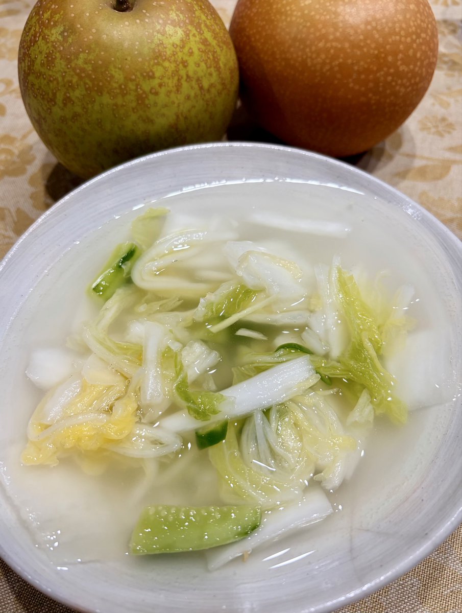 fl_mememe's tweet photo. ピンナ食堂さんの通販で買った冷麺と水キムチを頂きました！冷麺は写真撮らずに食べちゃった……
麺は初めて食べる味と食感で、もちもち感とほんのり感じる甘味が美味しかったです！
水キムチは言わずもがな最高！
すっきりいくらでも食べられる✨
またお店にも食べに行きます！

#ピンナ食堂 https://t.co/7A25mJHw8t