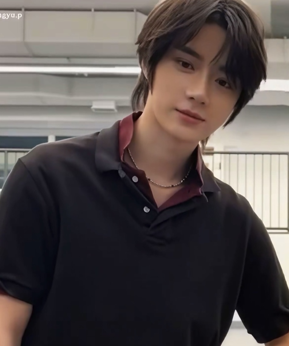 beomgyirl's tweet photo. beomgyu who suits pretty necklaces so so well https://t.co/DCx5mmcjYG