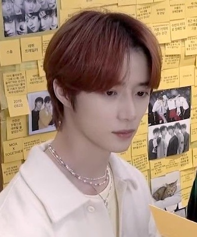 beomgyirl's tweet photo. beomgyu who suits pretty necklaces so so well https://t.co/DCx5mmcjYG