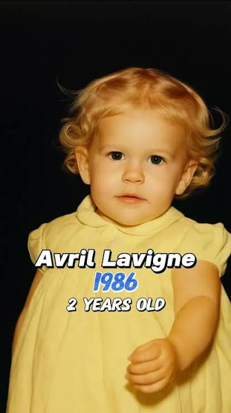 spinorbinmusic's tweet photo. Happiest 42nd Birthday to Avril Lavigne! 🎂🎉💚 

A true rock legend, a trailblazer, and a queen who changed music FOREVER! Wishing her all the love today and always! 👑🎸 #HappyBirthdayAvrilLavigne #AvrilLavigne #RockIcon #Legend https://t.co/D41BVrnzLu