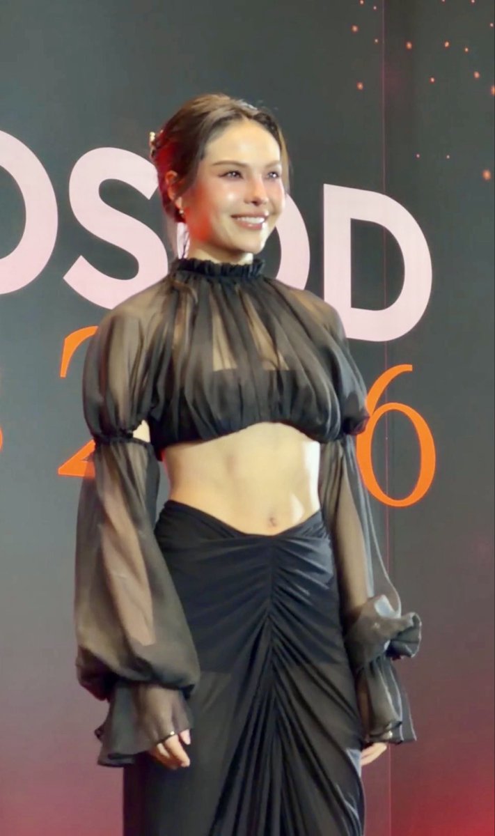 Shida_sss's tweet photo. Just look at Sonya’s abs.

Hitting the gym &amp; exercise almost every day is paying off! 🔥

#LMSY #ลูกหมีซอนญ่า
#FEEDxKHAOSODAwards2026 https://t.co/aezZySH896