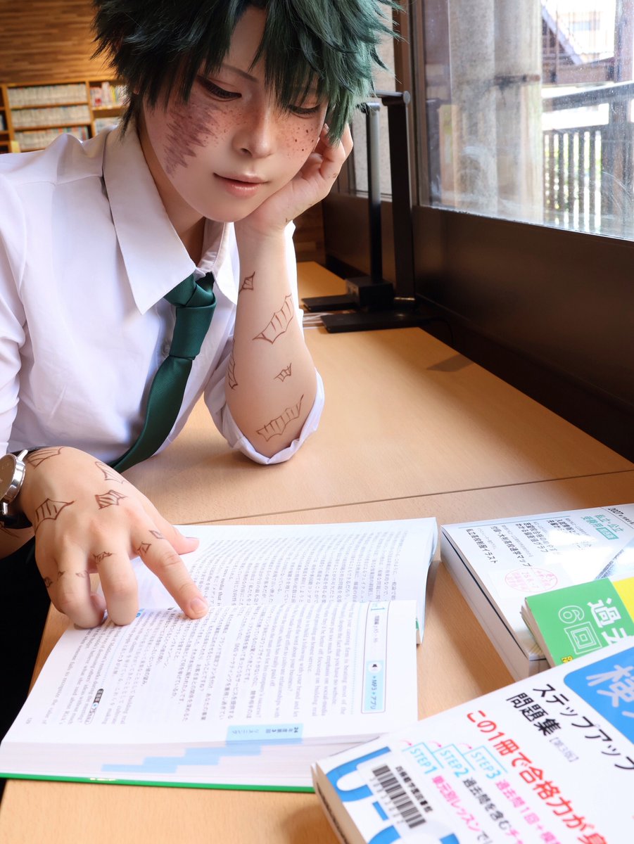__uuunnniii__'s tweet photo. ⚠︎︎cosplay/MHA
　　　　　ある日の放課後

(📸▶︎@itunemu29 さん⸝⸝)

#大コス https://t.co/wfMygZJNht