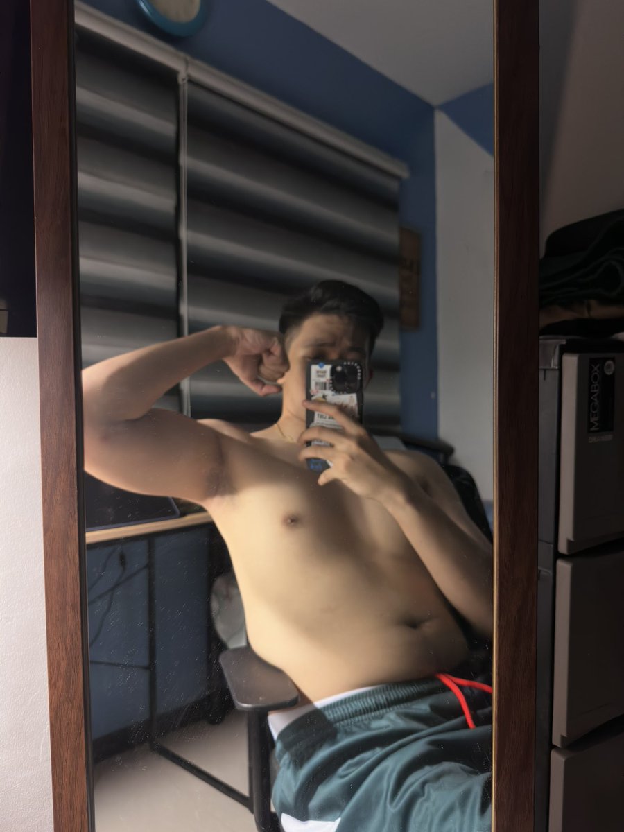 huntercodex's tweet photo. Yung tiyan ko😭 https://t.co/A46MKxC0Ex