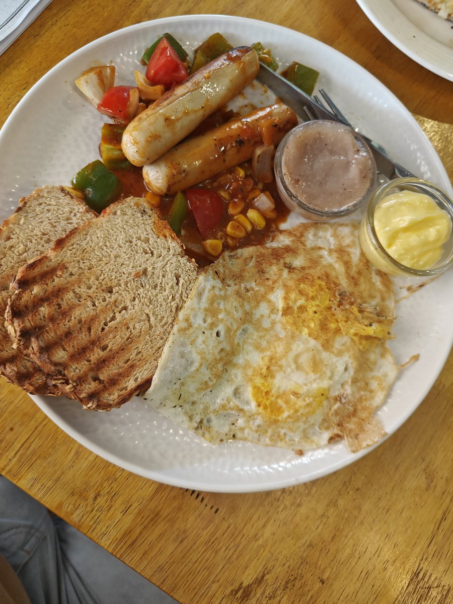 unaku_jj's tweet photo. Another weekend, another breakfast ride, another scrumptious breakfast but English style... ๐
Anaa oru riding partner mattum missing... ๐คจ๐คจ๐คจ
Andha riding partner inga self tag panna nalla irrukum. ๐
#rideon
#RoyalBreakfast https://t.co/U5wPE8jcwx
