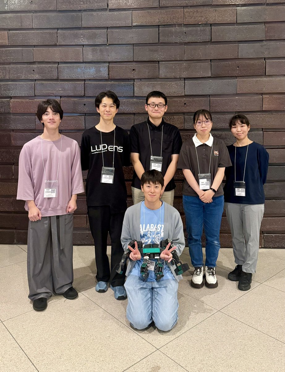 sit_stech's tweet photo. Plant Life Systems presents第45回ROBO-ONE終了しました!
今年度が初めてのROBO-ONE(大型機)の出場でしたが、
決勝トーナメント出場という成果を残すことが出来ました‼️
来年更に順位を伸ばせるように練習に励みます!
#robot
#ROBOONE
#埼工大ロボ研 https://t.co/5uLmdQxa7x