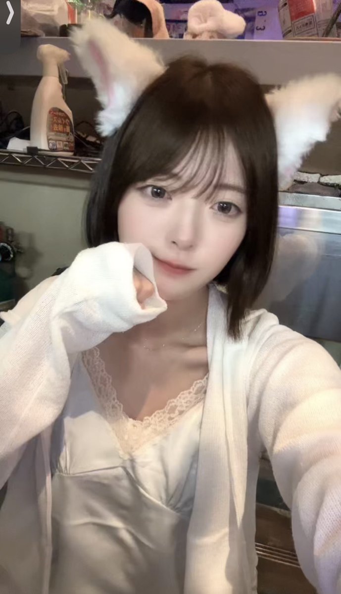 rika_ririru's tweet photo. ほたるさん生誕❤️🌐両日、たくさんのおすそ分けかんぱいチェキ差し入れなどありがとうございました〜〜❗️
眼福すぎて愉快に酔えてたのしかった＞ꇴ＜めそめそしていたらほたるさんが超笑顔にしてくださり、背中はでっけえなとおもいました、、🌟｡:*お誕生日おめでとうございました💋🎂 https://t.co/zT82tfN6Cg