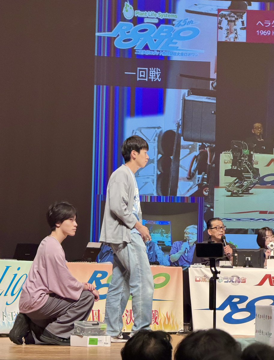 sit_stech's tweet photo. Plant Life Systems presents第45回ROBO-ONE終了しました!
今年度が初めてのROBO-ONE(大型機)の出場でしたが、
決勝トーナメント出場という成果を残すことが出来ました‼️
来年更に順位を伸ばせるように練習に励みます!
#robot
#ROBOONE
#埼工大ロボ研 https://t.co/5uLmdQxa7x