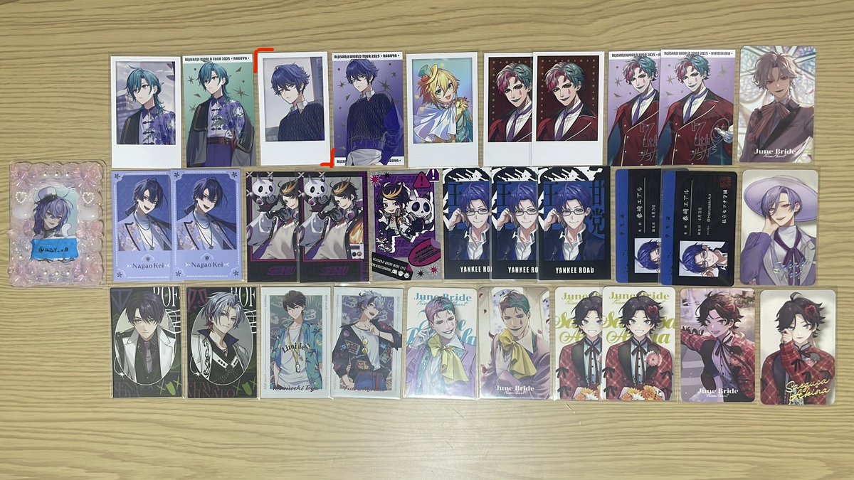 RYOpost's tweet photo. @in2zY_xB 検索より失礼致します。
1枚目と2枚目の赤「」を求めております。
3枚目の物の絵柄と交換可能でしょうか？
ご検討よろしくお願い致します。 https://t.co/ymr4UL9poO