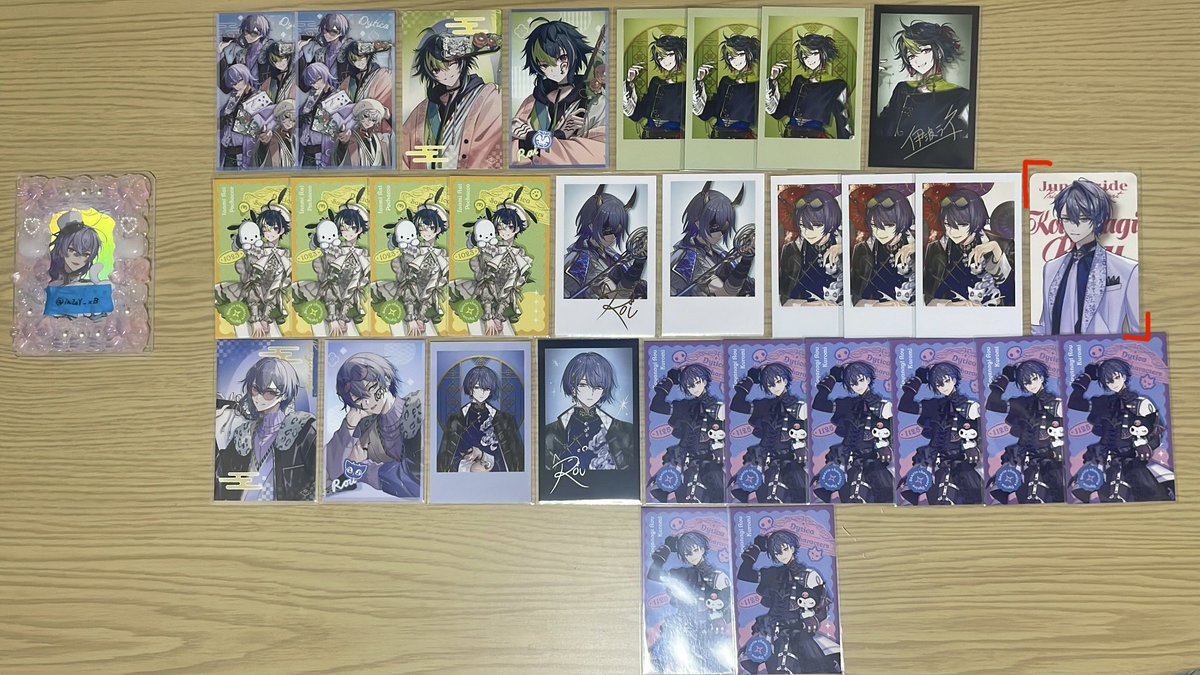 RYOpost's tweet photo. @in2zY_xB 検索より失礼致します。
1枚目と2枚目の赤「」を求めております。
3枚目の物の絵柄と交換可能でしょうか？
ご検討よろしくお願い致します。 https://t.co/ymr4UL9poO