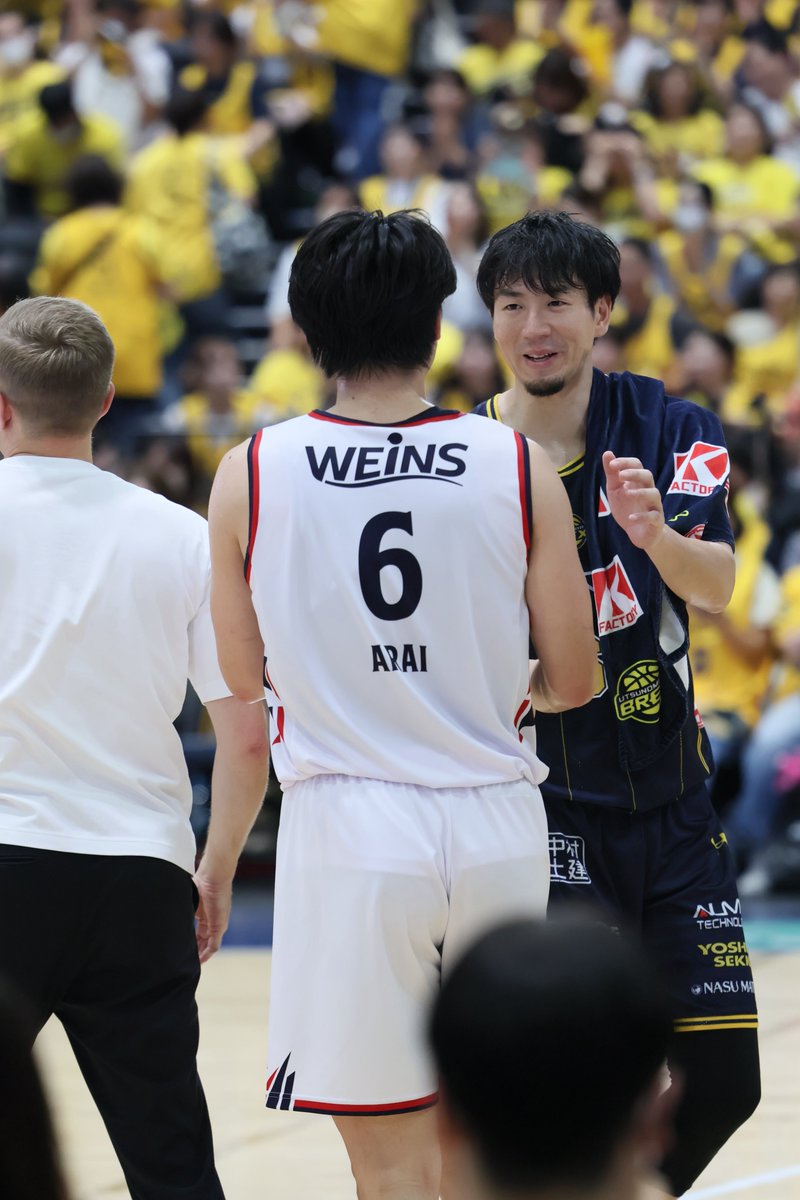 mei_bsk_'s tweet photo. 誤差でさーせん 比江島さんが楽人見る時に優しい顔してるのが本当に好き。私の感情はぐちゃぐちゃだけど本当に楽しい2日間で最高の開幕でした 楽人側ある人ください後生ですから https://t.co/A3cFI9IVM2
