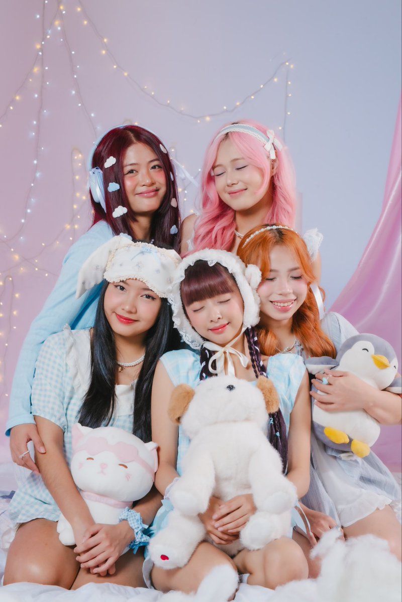 pixieofficialph's tweet photo. FORGET ME NOT πβ¨ Concept Photo {GROUP}
Pre-save π https://t.co/9mg1nDnHzz
#pixie_forgetmenot #pixieofficialph #pixieph https://t.co/nTTESVHaCD