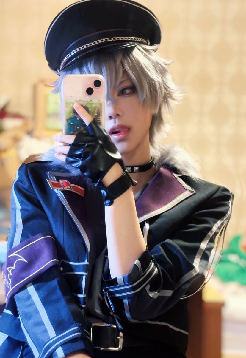 katukatu_katuya's tweet photo. cos / enst 大神晃牙
ユニ衣装カッコイイ…🦇🦇 https://t.co/gKy8TB0WJr