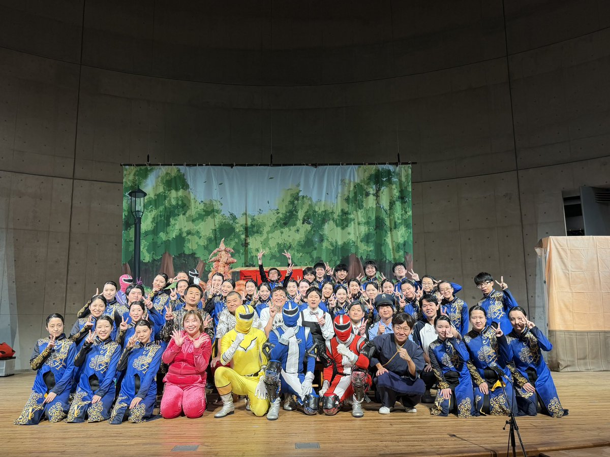 ysmt_fukuoka's tweet photo. 【九州新喜劇 2026 大分公演】
無事に終了いたしました！✨ 
＼＼お越しいただいた皆様、本当にありがとうございました！／／
大分県立中津北高等学校 吹奏楽部の皆さんによるマーチングが本当に凄くて大感動…！🎺✨ 
新喜劇とのコラボに加え、地元のヒーロー「槻木レンジャー」も参戦して大盛り上がりでした！🦸‍♂️💥

次は長崎公演を予定しております。
情報公開お見逃しなく✅
#九州新喜劇 #中津北高校吹奏楽部 #槻木レンジャー #コアやまくに