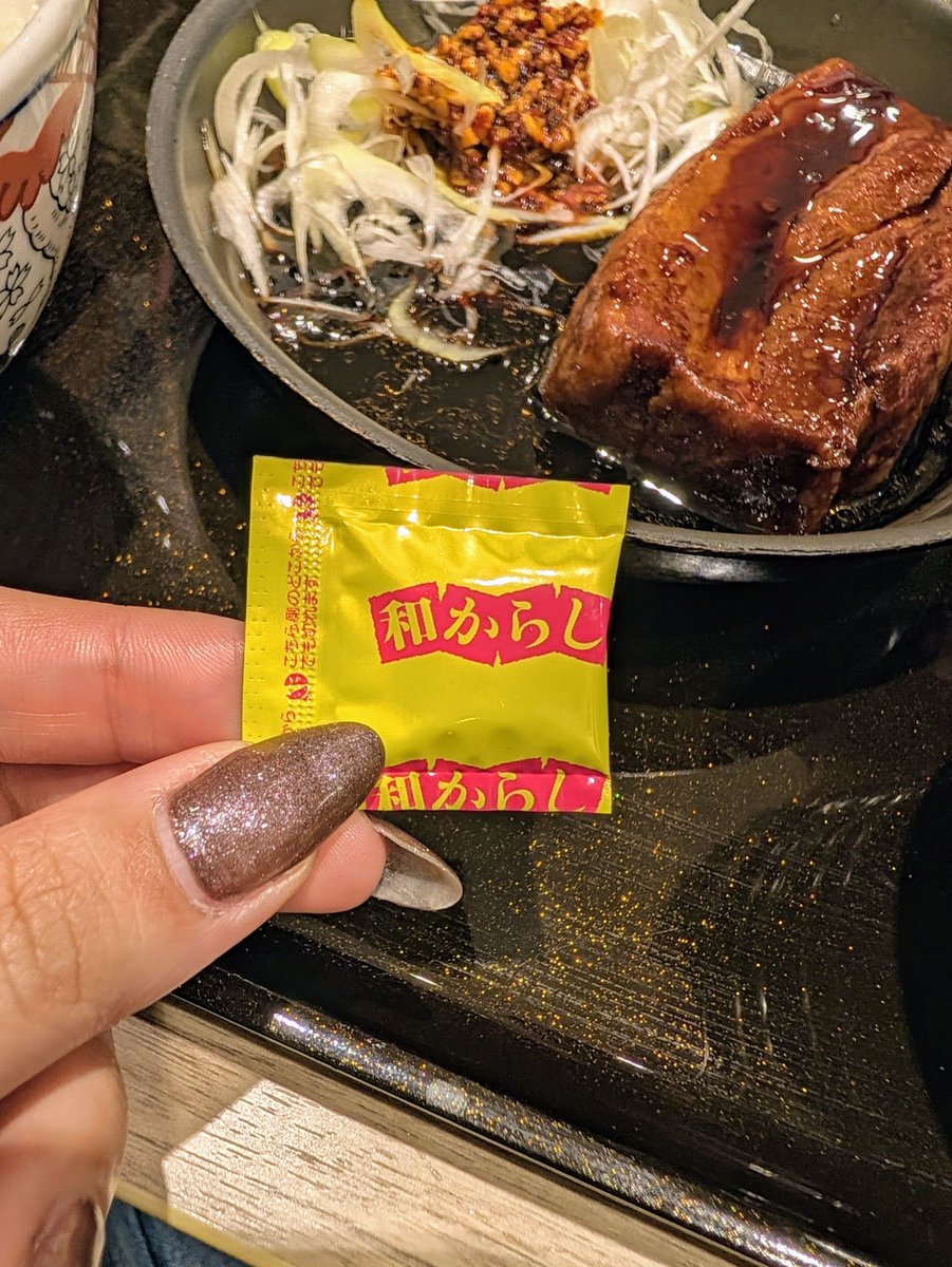Takamurasu's tweet photo. セックス・ピストルズみたいな、からし https://t.co/rBRWqJpnGW