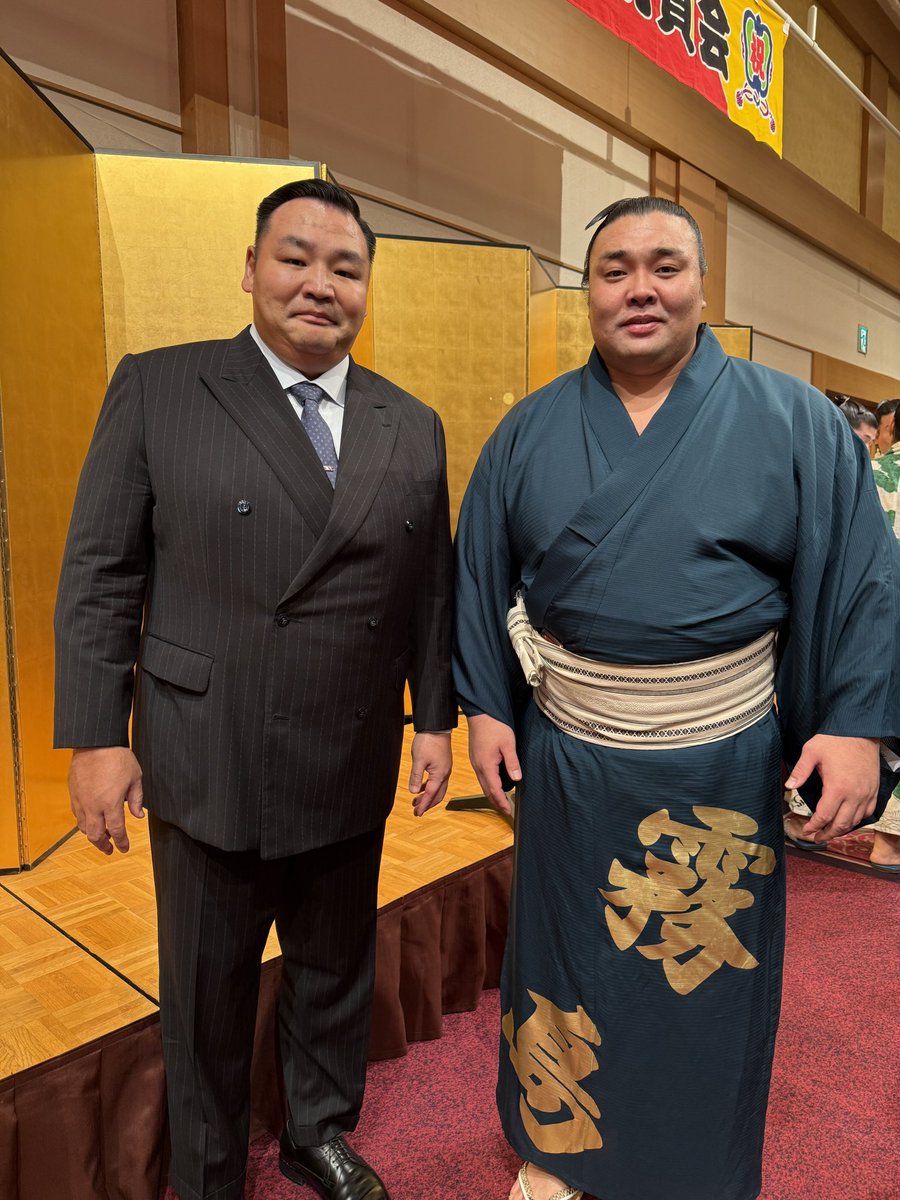 chankiri_sougou's tweet photo. 音羽山部屋 千秋楽パーティーに来ています！

霧島関、九月場所8勝7敗✨
千秋楽で見事勝ち越しを決めました👏

15日間、本当にお疲れさまでした！
勝ち越しおめでとうございます㊗️

#霧島関 #音羽山部屋 #大相撲 #九月場所 #千秋楽 https://t.co/YzV0pXKkf6