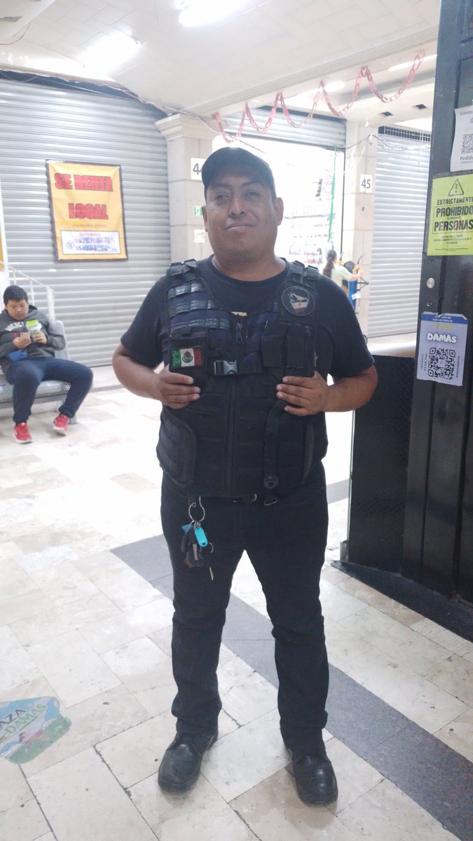 DavidMendojo8's tweet photo. @Vctorfai1 Me gustaría conocerlos para trío hmh con ustedes y su servidor David single 41años buena onda limpio discreto aguantador y complaciente 17cms y grueso de verga se mi papel de 3ro pongo hotel y bebidas mi WhatsApp 5534762702 https://t.co/897Go2uxzz