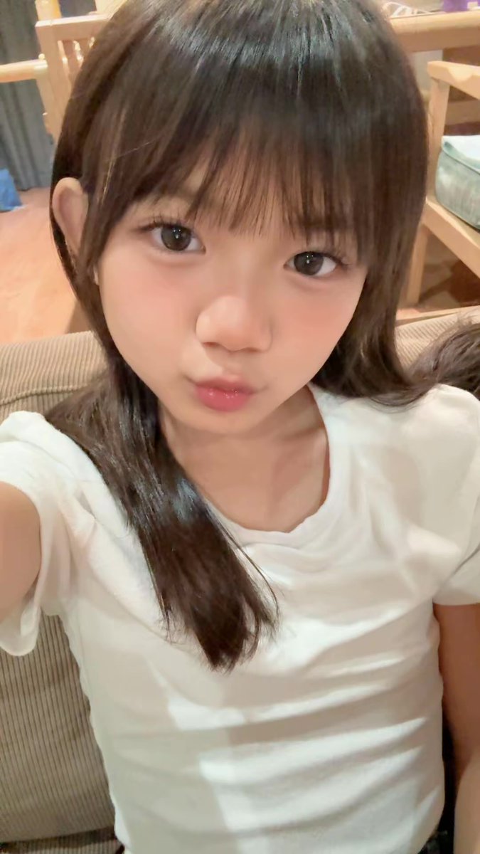 ijigen_pd_mhr's tweet photo. 今日もリハーサルに行ってきました🎀
休憩時間にななせちゃんとひなちゃんに涙袋メイクをしてもらいました💄嬉しい🥰　🧸まひろ🧸
#異次元ポケットドール
#ポケドル
#森野まひろ
↓ワンマンライブまであと7日🎀 https://t.co/VyK354RFXV