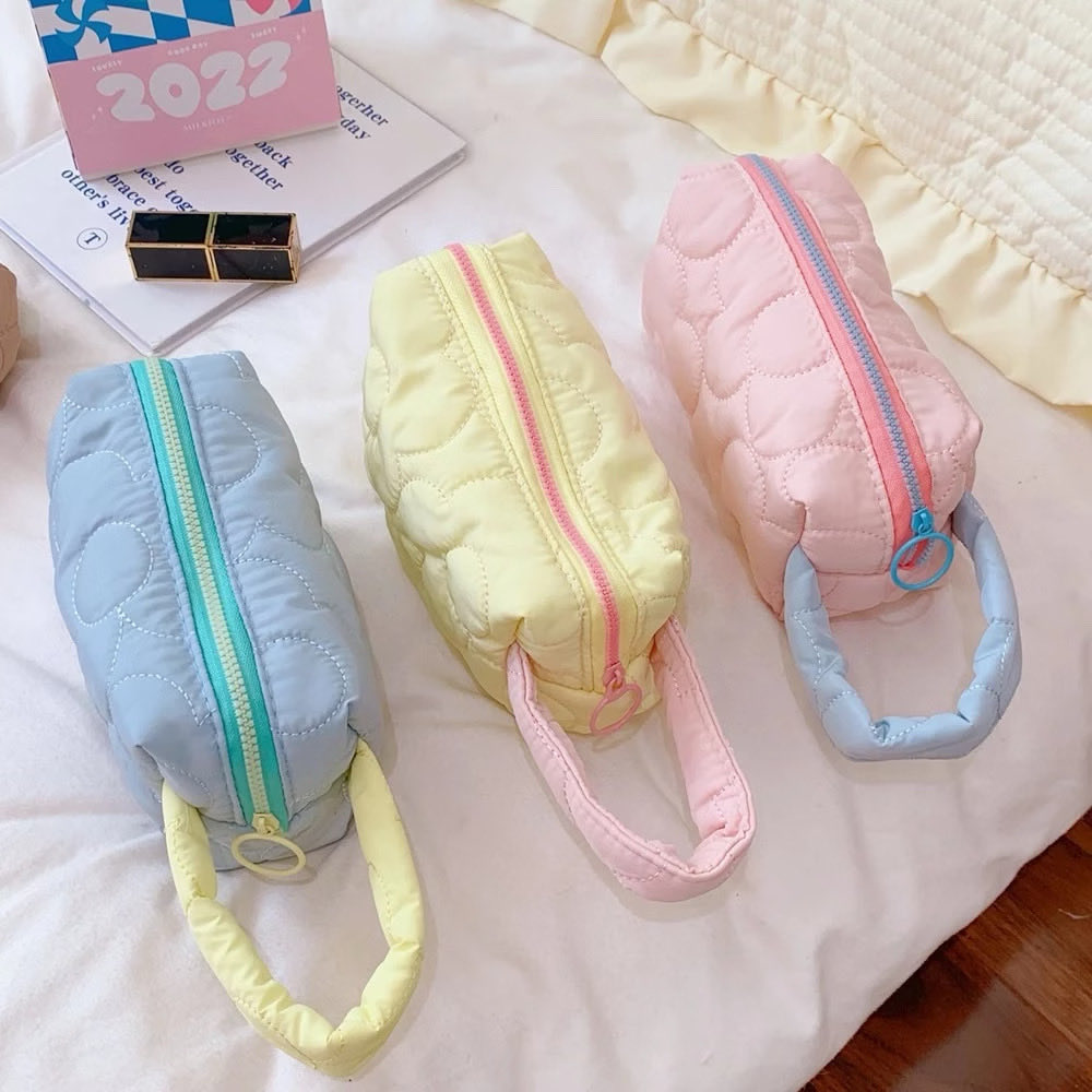 cutiefindsph's tweet photo. make up pouch👑🌸
link: https://t.co/nkJsdPBlJO https://t.co/FlnWO8Y0yi