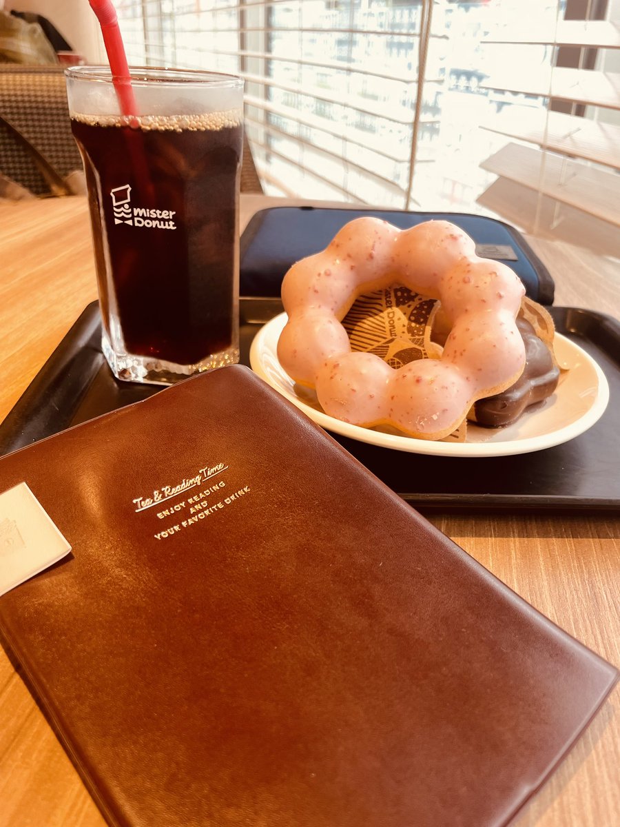 kridscp's tweet photo. 週末ミスド読書会（参加者一名）楽しかった！ https://t.co/UXzfonnjMU