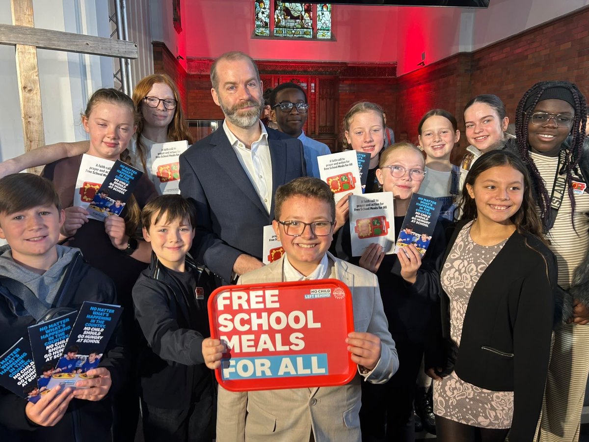 NoChildBehindUK's tweet photo. Great to meet @jreynoldsMP this morning at the Sunday Service for #LabourConference 👋🏼

The children made their case for Free School Meals for All - and he said he'd pass on the message to the Prime Minister.

Thank you for listening and speaking to Liverpool pupils about the campaign.