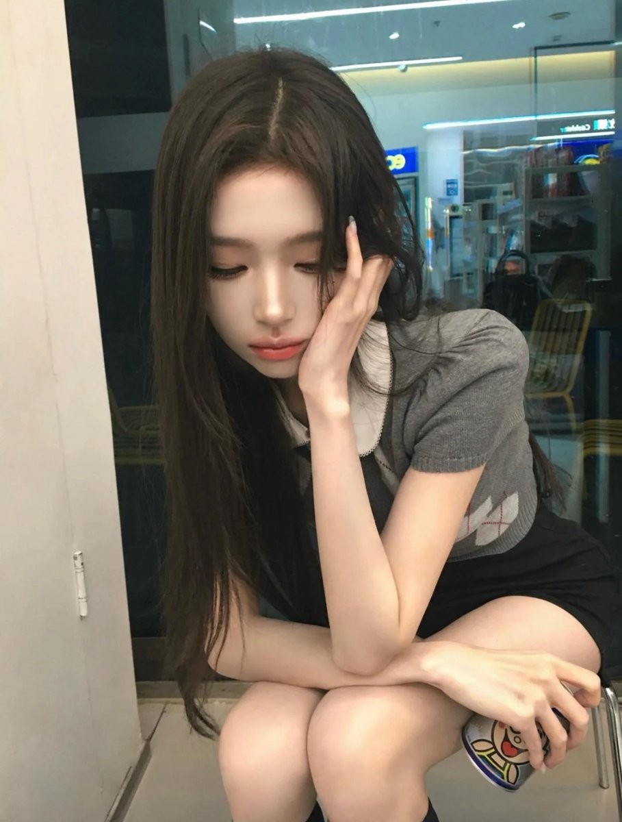 rily__xx99's tweet photo. こんな感じのお姉様になりたいのよ🐈‍⬛🌟 https://t.co/3xktIzXlbO