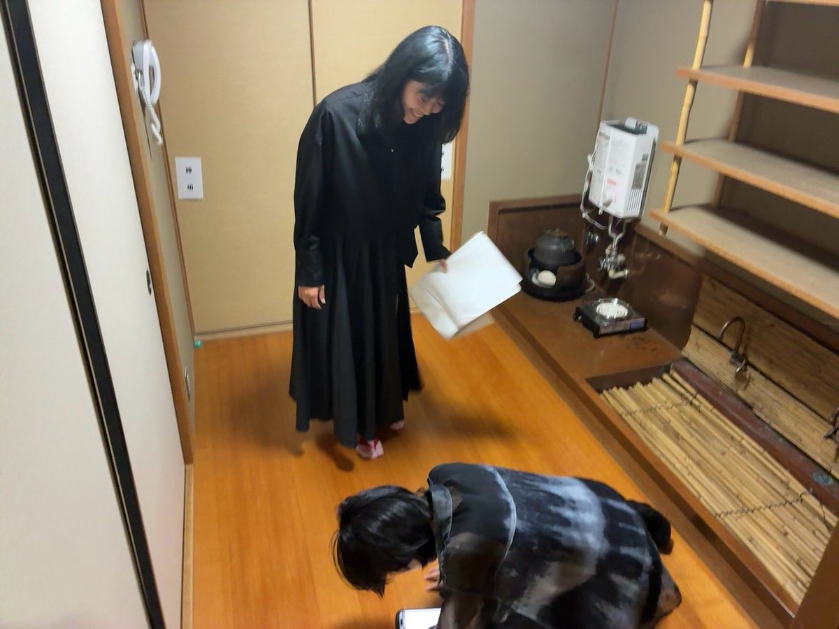 Tsukinowa1121's tweet photo. 🌙稽古風景🌙

着々と作品が出来てきています！
稽古を重ねながら、作品の形が見えてきました！

そして公演名もついに決定！

月の輪 旗揚げ公演 
『白紙惑星』

これから稽古場の様子も発信していきます。少しずつ形になっていく月の輪を、ぜひ見届けてください！

#演劇ユニット月の輪
#白紙惑星 https://t.co/m5pZyBUHa5