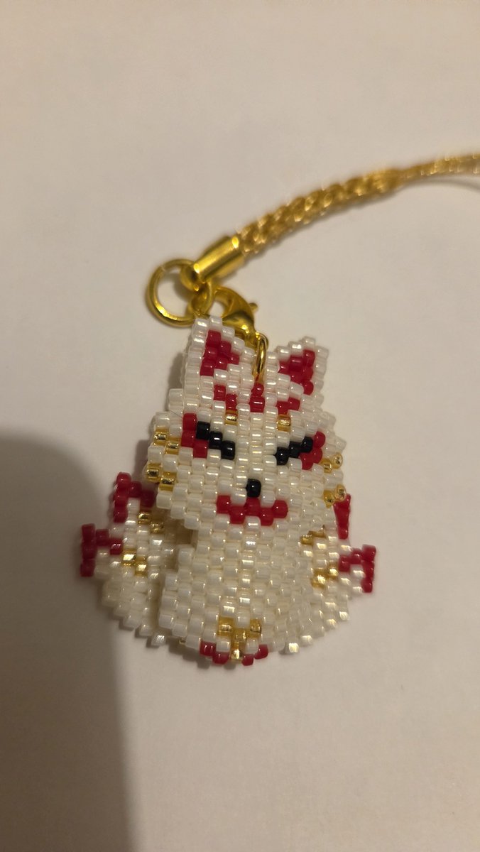 escapepoyo's tweet photo. できた！かわいい！
顔にもう少し綿をいれたかった…技術不足…

にしても、作成目安時間240分は嘘すぎ… https://t.co/UlWfRULraH