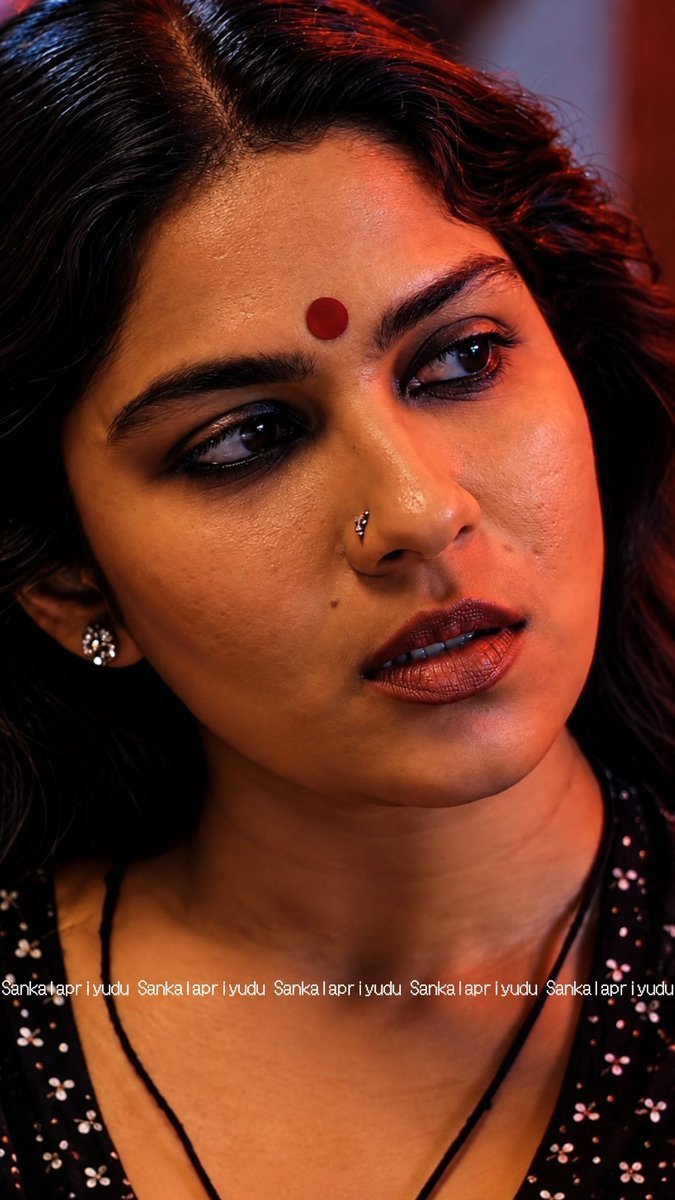 VijayRui16's tweet photo. My ooru otha thevudiya pondatti😋😋💦 https://t.co/Ickz6IJxwj