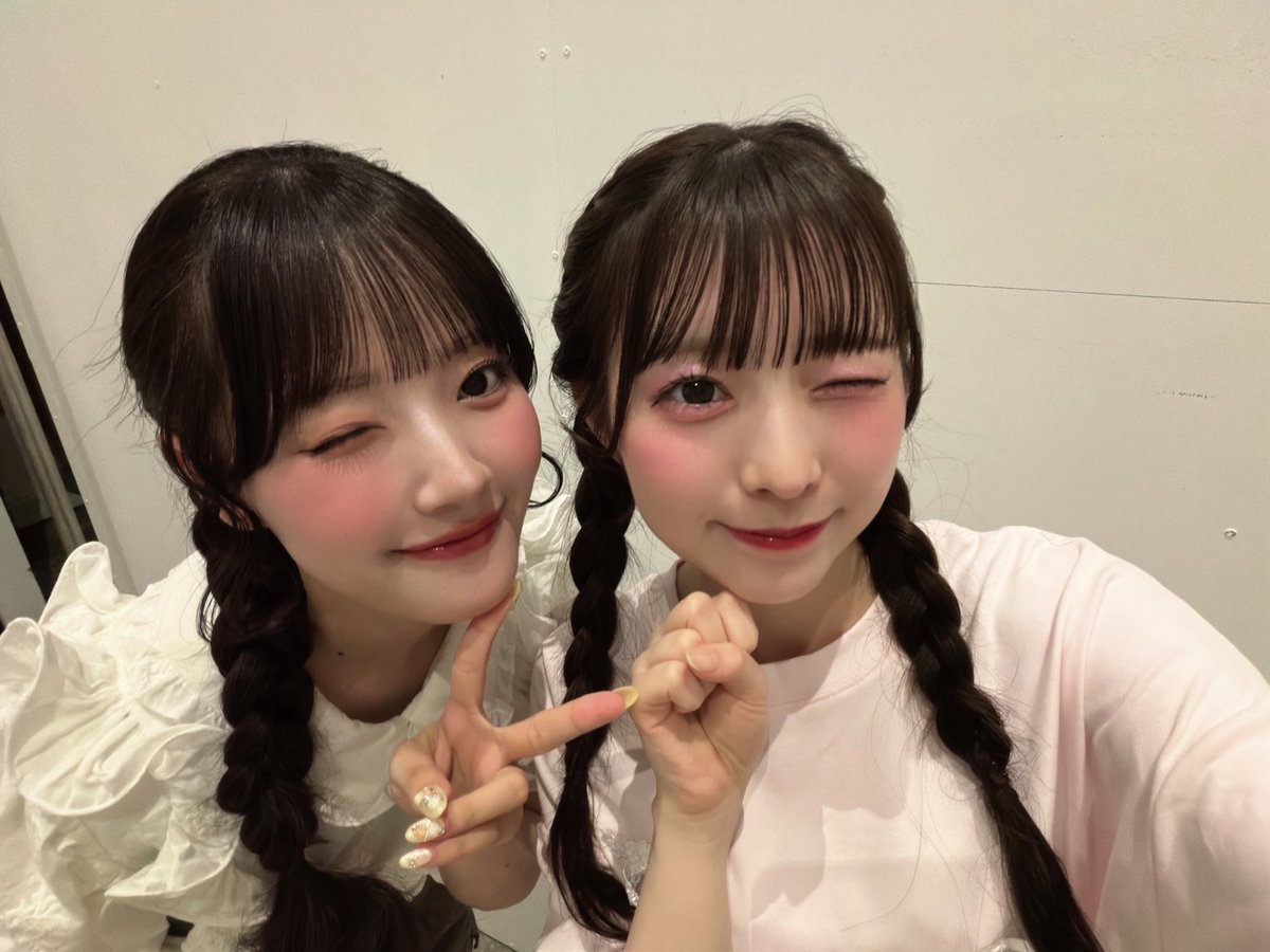 cs_audee's tweet photo. ˗ˏˋ🌜#TOKYOFM で21:30〜オンエア🌛ˎˊ˗
CUTIE STREET♡KAWAII MAKERラジオ
https://t.co/upnVvdyXNY

今回も担当は引き続き
🩵梅田みゆ(@miyu_cs0913)
🧡川本笑瑠(@emiru_cs0422)

ついにきゅーすと初のアリーナツアーがスタート！
それぞれの公演で、たくさん楽しんでいきましょう！！
そんな今回は、がきんちょが集まるきゅーすとメンバーみんな大好き！！
「恋バナ🫶しちゃいましょうよ」
好きな人がかわいすぎて直視できない男の子…
小学生で一目惚れした幼馴染に恋する女の子…
好きという気持ちを抑えられないけど話しかけにいけない男子…
いまもずっと妻に恋をしている男性…
みんなみんな、すてきな恋をしているきゅーてすとを、
みゆ＆えみるが全力で応援させていただきます！！

きゅーラジへのおたより💌は、こちらから⬇️
https://t.co/Y980A302oB

#CUTIESTREET #큐스토 #큐티스트리트
#きゅーすと #KAWAIIMAKER