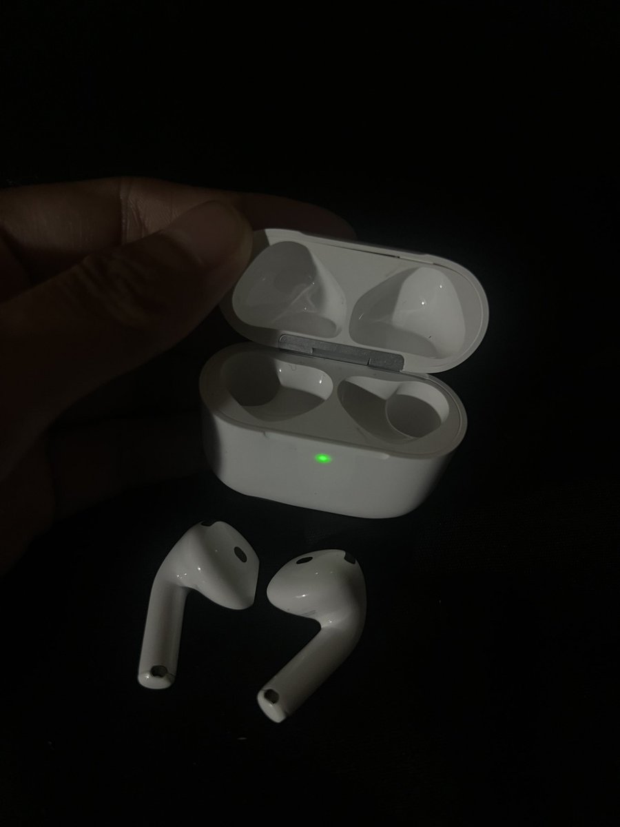 mybro03's tweet photo. ปล่อย AirPods 4 ANC
: ไม่มีกล่อง (เก็บไว้ไหนก็ม่ายรู้ แฮะๆ)
: สภาพรอบตัวเครื่องไม่มีรอย 
: ใช้งานได้ปกติทุกอย่าง
: หูฟังและเคสชาร์จครบ 

🏷️ 1700 free shipping 🛵

พร้อมโอนลดได้นิดหน่อย

📮 มหาสารคามนัดรับได้งับ

#ส่งต่อairpods #airpodsมือ2 #ส่งต่อหูฟัง #ส่งต่อแอร์พอร์ต #ส่งต่อ https://t.co/Rvj0Bg9tZ7
