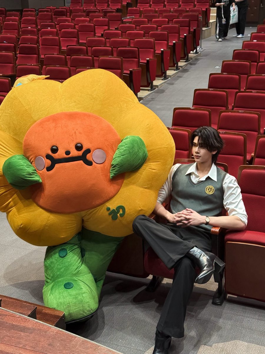 bamnieboondin's tweet photo. 【📢IG: @dunknatachai 】
#dunknatachai #dunkdunk

🌻: birthday soon 🎂🥂
🌻: birthday soon, let’s spread positivity 🎂🥂
——
okay na ja khun lhor https://t.co/q8LPrjOgAS