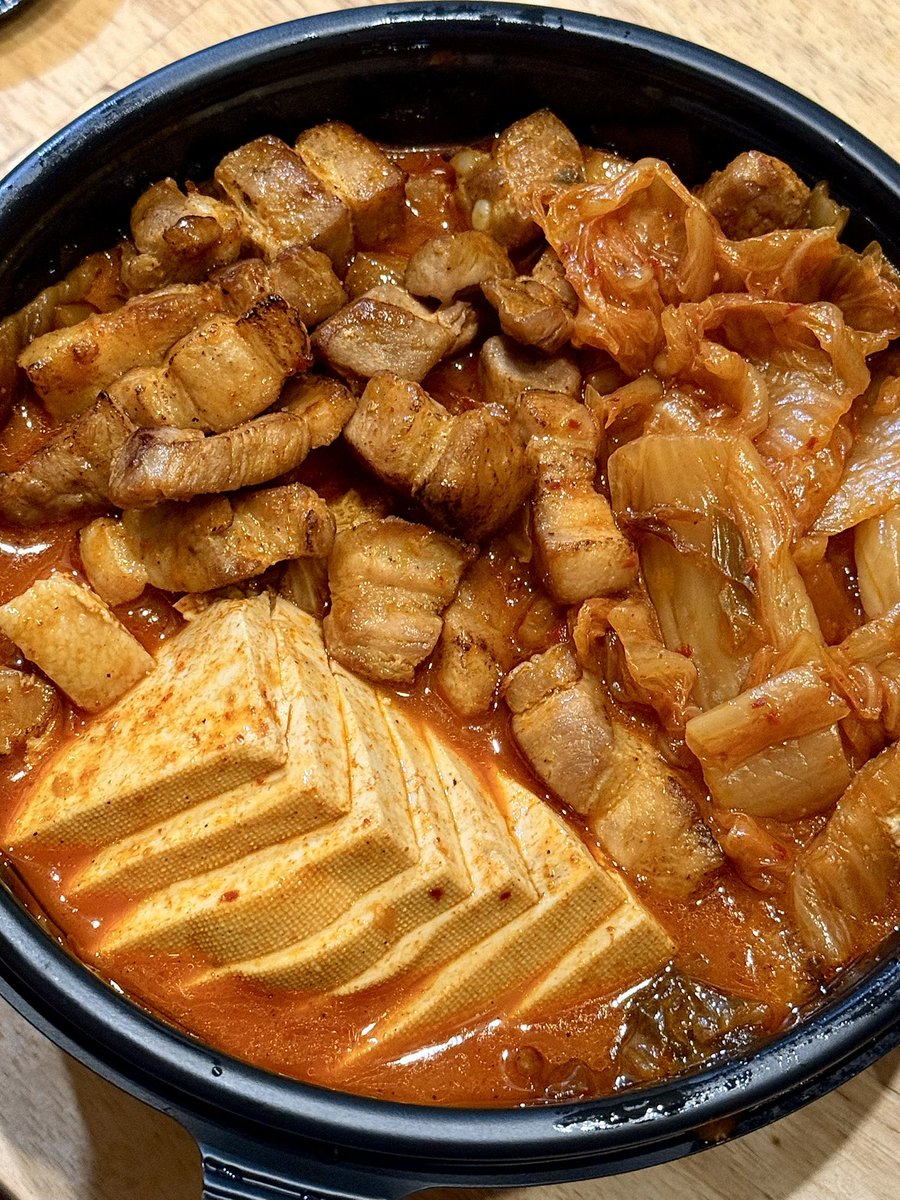JN_eats's tweet photo. 추석이 지났습니다
모두 폰을 들어 김치찜을 주문해주세요 https://t.co/BS9kkaFmjY
