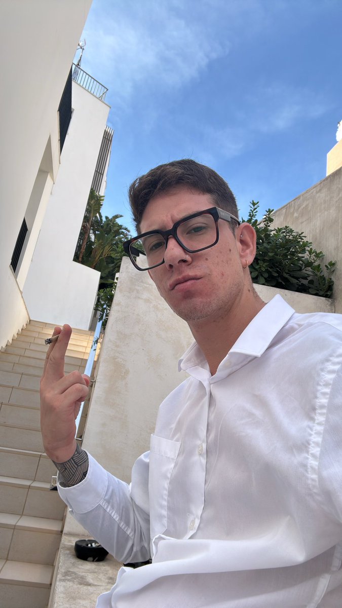 egg_ifc's tweet photo. Último día en el hotel papaaa https://t.co/4HsOsFynfx