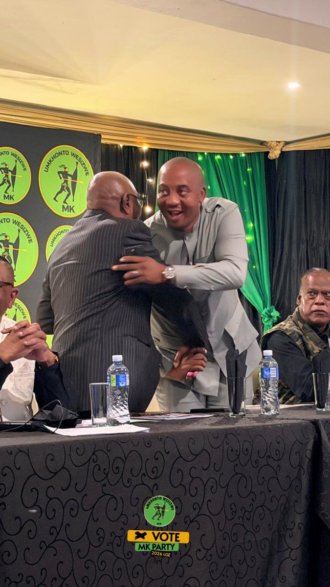 MkhontoweSizwex's tweet photo. Last night, Hon. Visvin Reddy launched the Simunye Social Cohesion &amp; Outreach Units at a gala dinner in Chatsworth. The events keynote speaker Cde. Willies Mchunu, joined by NC &amp; eThekwini Mayoral Candidate Cde. Mxolisi Phakathi, MPs &amp; councillor candidates.

#MasibuyeleBantwini https://t.co/0q9Qz3GsaM