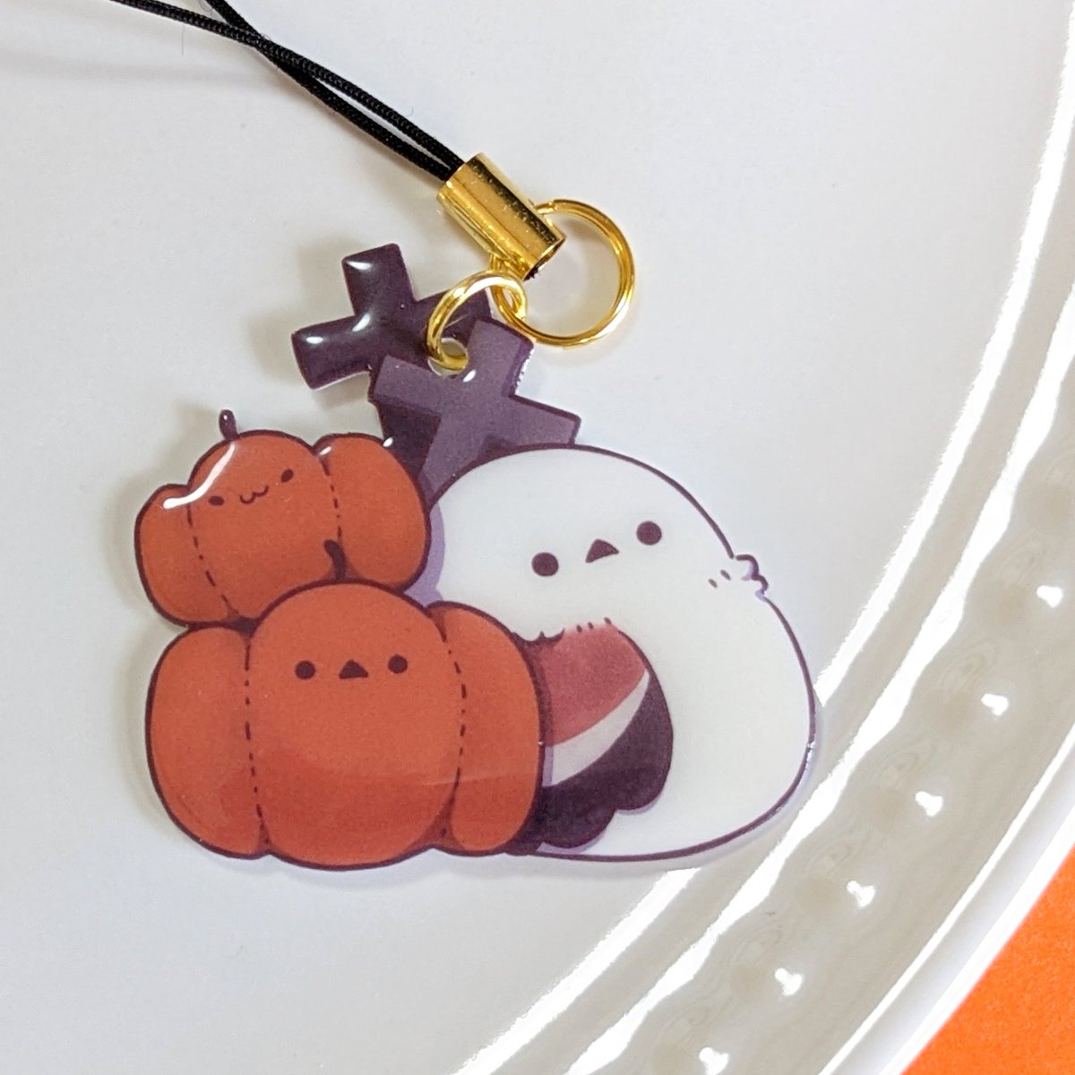 nyanya_hm's tweet photo. ハロウィンなシマエナガ🎃🍭 https://t.co/F9TVPlynIT