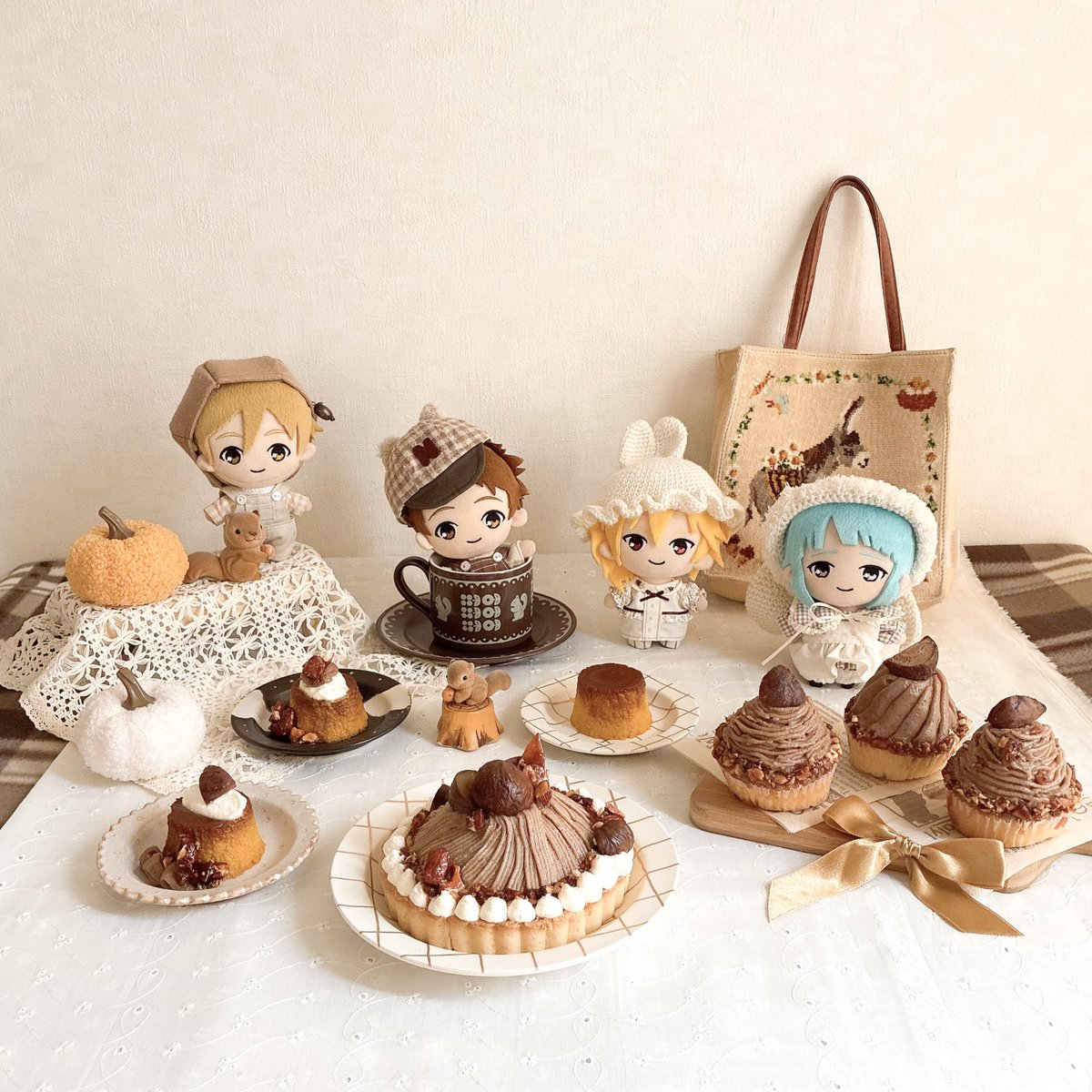 tsukiwomederu's tweet photo. Ra*bitsさんたちと
秋のティータイム会場です🐿 https://t.co/yMFzsG105x
