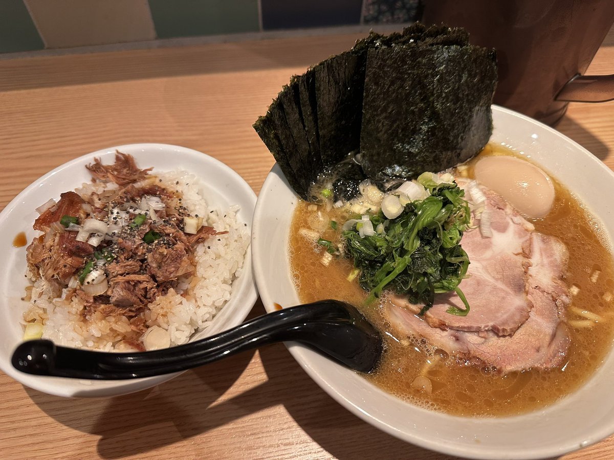 Ameuchin's tweet photo. 🍜 https://t.co/YNmnonHCOT