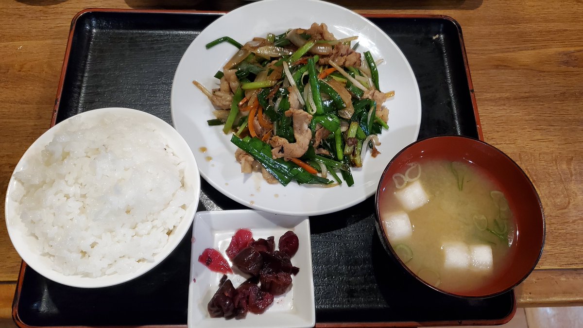 Infinity_diablo's tweet photo. 閉店まで、残り約一週間🤣
行ける時は、行かないと💦💦

今回は、一品料理ニラ炒め+ご飯(ご飯+おしんこ+みそ汁付き)+餃子戴きました🍴🙏 https://t.co/xbRjKRUuyz